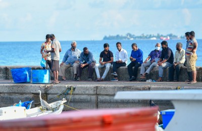 ޑޮކްޓަރުން ގަދަ ރުޅީގައި: އެންމެ ގޯސްވިއިރު މި ތިބީ ހުރިހާ ކަމެއް ދޫކޮށްލައިގެން