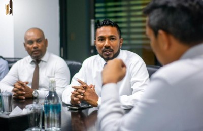 ފްލައިން ސްކޫލަކާ އެކު ފުވައްމުލަކު އެއާޕޯޓް ބޮޑުކުރުމާ ބެހޭ މަޝްވަރާ ފަށައިފި