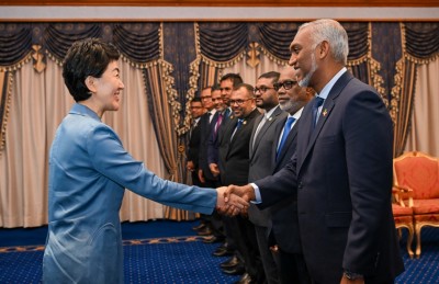 ޗައިނާގެ ވެރިކަންކުރާ ޕާޓީގެ އިސް ވެރިޔާއާ ރައީސް ބައްދަލުކުރައްވައިފި