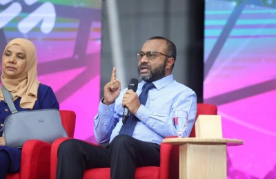 އިސްލާމިކް މިނިސްޓްރީގައި އޮތް 27 މިލިއަންގެ ދަރަނި އަދާކޮށް، މަޝްރޫއުތައް އަލުން ފަށައިފިން: ޝަހީމް
