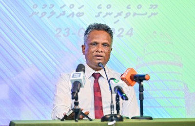 މާލޭގައި ދުއްވޭނެ ވެހިކަލްގެ އަދަދު ހަ މަސް ތެރޭ ކަނޑައަޅާނަން: އާޒިމް