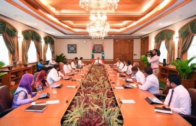 ކެބިނެޓަށް ބަދަލު ގެންނަން ކޯލިޝަން ލީޑަރުންނާ އެކު ދަނީ މަޝްވަރާކުރަމުން: މަބްރޫކް