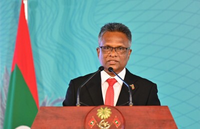 ރައްޔިތުންނަށް މަންފާ ލިބޭ އެއްވެސް ކަމެއްގެ ހުރަހަކަށް ނުވާނަން: މޭޔަރު އާޒިމް