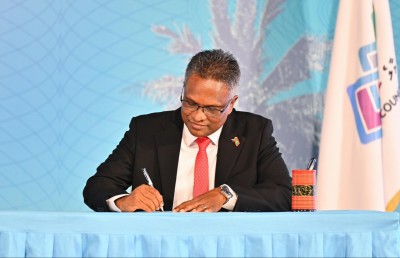 އާޒިމް މާލޭގެ މޭޔަރުކަމުގެ ހުވާ ކުރައްވައިފި