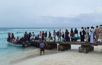 ލަކްޝަދީބަށް ބޭނުންވަނީ ދަތުރުފަތުރާއި ވަޒީފާ، ޓޫރިސްޓުންނެއް ނޫން!