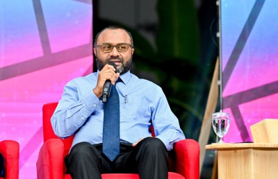 ދިވެހި ހައްޖާޖީން މިނާ އާއި އަރަފާތުގައި ދެން ތިބޭނީ ރަނގަޅު ތަންތަނުގައި: މިނިސްޓަރު