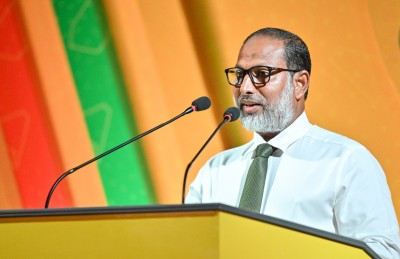 ކުރީގެ މިނިސްޓަރު އިމްރާނާ އެކު އަދާލަތު ޕާޓީން މަޖިލީހުގެ ހަތަރު ދާއިރާއަކަށް