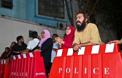 ޖަލްސާ ކުރިއަށް ގެންދެވެން ނެތިގެން ހުއްޓާލައިފި