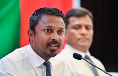 އަޅުގަނޑަށް ރުހުން ނުދިނުމާ ގުޅެނީ ނަޝީދަށް މަގާމު ގެއްލުން: އުޝާމް