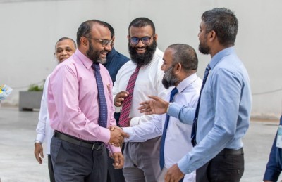 މަޖިލީހުގެ ނިންމުމަށް އިހްތިރާމް ކުރަން، ނުތަނަވަސްކަން ހައްލު ކުރާނަން: ޝަހީމް