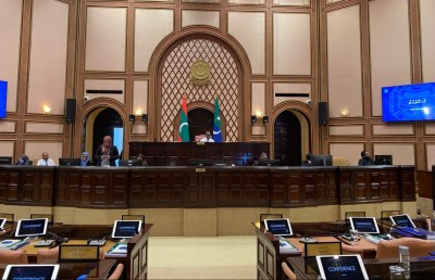 ބައެއް ވަޒީރުންނަށް ރުހުން ނުދޭން އުޅޭތީ ސަރުކާރު މެންބަރުން ޖަލްސާ ހުއްޓުވައިފި