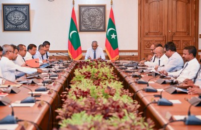 ބައެއް މިނިސްޓަރުންނަށް ރުހުން ނުދޭން ޑިމޮކްރެޓްސް އިން ނިންމައިފި