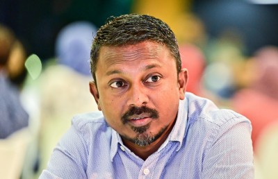 ރުހުން ނުދޭން އުޅެނީ ޒާތީ ގޮތުން ޖައްސާލައި ސަރުކާރު ބަލިކަށިކުރަން: އުޝާމް