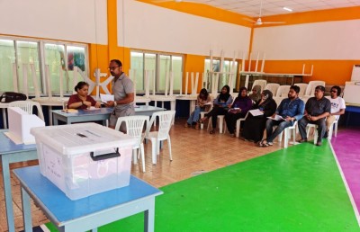 ފިރުޝާން އާއި އައިކޮ ޑިމޮކްރެޓްސްގެ ޓިކެޓު ކާމިޔާބު ކުރައްވައިފި