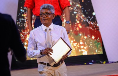 ހީނާ ކަޓުވާލައި އެމްޑީޕީގެ ޓިކެޓު ހޯއްދެވީ މާޒް ސަލީމް