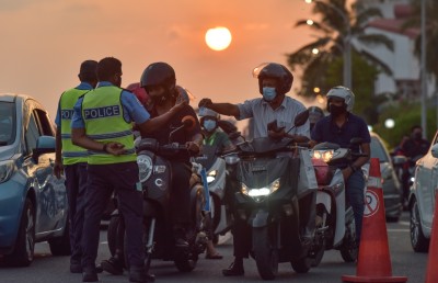 އައިސީޔޫގައި ޒުވާނުން، 70 ޕަސެންޓް މީހުން ވެކްސިން ނުޖަހާ