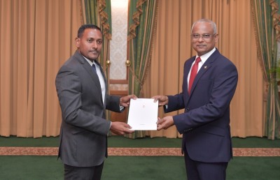 ޝަމީމަށް ހަމަލާ ދިނީ ސިޔާސީ މަގުސަދެއްގައި ކަމަށް އިބޫ ވިދާޅުވުމުން ތަހުގީގުގައި ސުވާލުކުރަނީ