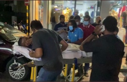 ތިޔަ ކުޅުނީ މުޅި ގައުމާ، އަހަރެމެން އެންމެންނާ!