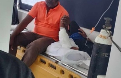 މިޔަރެއް ހަމަލާދީ މީހެއްގެ އަތް ވަރަށް ބޮޑަށް ޒަހަމްކޮށްލައިފި