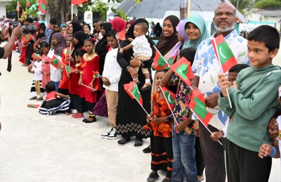 ތަރައްގީގައި އެއްވެސް ރަށެއް ތަފާތުނުކޮށް، ހަމަހަމަ ފުރުސަތު ހޯދައިދޭނަން: ރައީސް
