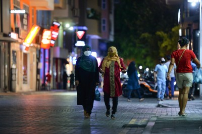 އަހަރުގެ ފުރަތަމަ ދުވަހު ހަވީރު މާލެ، ވިލިމާލޭގައި ފައިމަގުގައި އުޅޭގޮތަށް ހަމަޖައްސައިފި