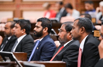 ގާސިމްގެ ސުވާލެއް އިދިކޮޅަށް: ޖަލްސާ ބޮއިކޮޓް ކުރުމަކީ ރައްޔިތުންނަށް ކުރި ފުރައްސާރައަކަށް ނުވޭތޯ؟