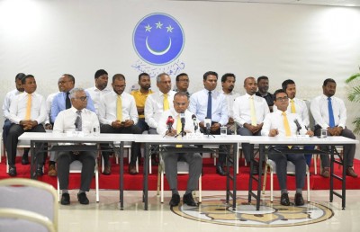 ރިޔާސީ ބަޔާން އިއްވާ ޖަލްސާ އެމްޑީޕީ އާއި ޑިމޮކްރަޓްސްއިން ބޮއިކޮޓް ކުރަން ނިންމައިފި