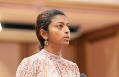 ބޮޑު ހަތިޔާރާ އެކު ބޯޑަރު ނުބެލެހެއްޓޭނެ، ގައުމުތަކާ ސުލްހަވާންޖެހޭ: އީވާ