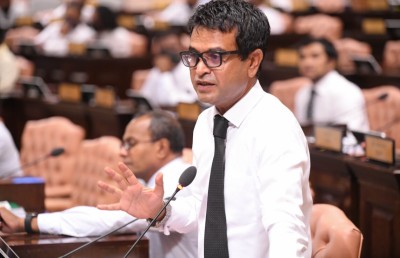 ރައީސާއި ނައިބު ރައީސް މަޖިލީހަށް ހާޒިރުކޮށް ސުވާލުކުރެވޭ ގޮތަށް ގަވައިދު ބަދަލުކުރަން ހުށަހަޅައިފި