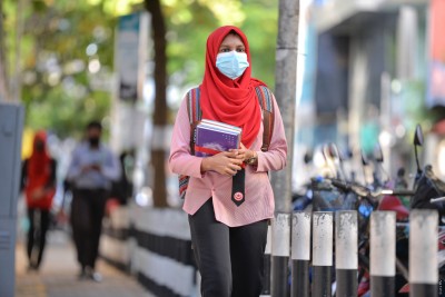 ސްކޫލްތައް ކައިރީ ގަވާއިދާ ހިލާފަށް ޕާކުކޮށްފައި ހުރި އުޅަނދުތައް ނަގަން އަންގައިފި