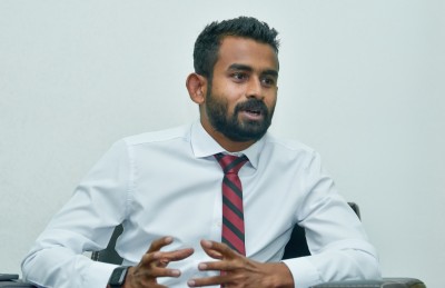 ޔާމީން ފުލުފުލުން ގާނޫނާ ހިލާފު، އިދާރާތަކުގެ "އަނގަ ބަންދު"!