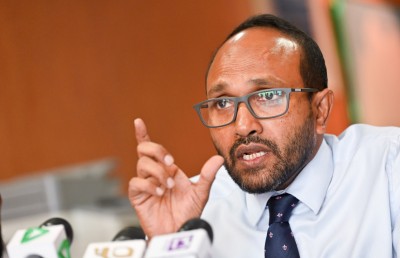ޔާމީން ފުލުފުލުން ގާނޫނާ ހިލާފު، އިދާރާތަކުގެ "އަނގަ ބަންދު"!