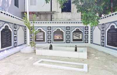އަލިރަސްގެފާނުގެ ޖިހާދުން ގޮވާލަނީ ދަހިވެތި ބާރުތަކުގެ ފައިބުޑަށް ތިރިނުވާން: ރައީސް