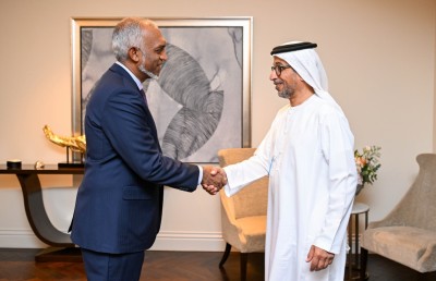 އައިއެމްއެފް އާއި އަބޫދާބީ ފަންޑުގެ ވެރިން ރައީސްއާ ބައްދަލުކުރައްވައިފި