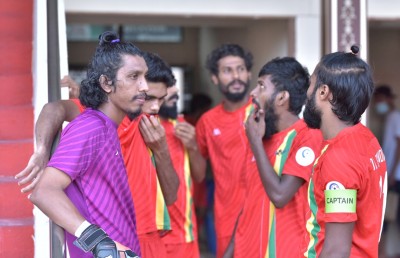 ކީޕަރުންގެ ސިލެކްޝަނަށް ފުލް މާކްސް