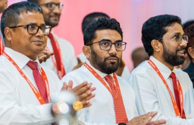 ކުރީގެ މިނިސްޓަރު އަމީން އުނގޫފާރު ދާއިރާ އަށް ކުރިމަތިލައްވަނީ