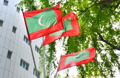 އަލިރަސްގެފާނުގެ ޖިހާދުން ގޮވާލަނީ ދަހިވެތި ބާރުތަކުގެ ފައިބުޑަށް ތިރިނުވާން: ރައީސް