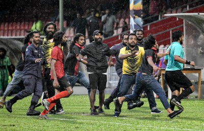ބިރުބޮޑު، ދިވެހި ފުޓްބޯޅަ އަށް ނުރައްކަލުގެ ރަނގަބީލު!