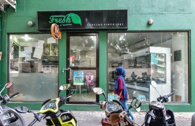 މާލެ ސަރަހައްދުގެ ކާފިއު: ފިހާރަތައް ހުޅުވާފައި ބެހެއްޓޭނީ ހަވީރު ހަތަރެއް ޖަހަންދެން