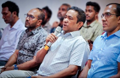 ޔާމީން ފުލުފުލުން ގާނޫނާ ހިލާފު، އިދާރާތަކުގެ "އަނގަ ބަންދު"!