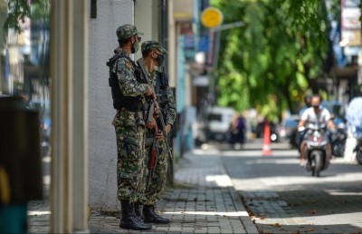 ނަޝީދަށް ދިން ހަމަލާއާ ގުޅިގެން ރަށްރަށުގައި ވެސް ސިފައިން ހަތިޔާރާ އެކު