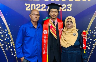 އަލަން: މަރަދޫ ސްކޫލްގެ ފުރަތަމަ އޯލެވެލްގައި އިނގިރޭސިން ދުނިޔޭގެ އެއް ވަނަ