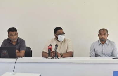 ނަމަކީ ދިވެހި ލީގު: މާލެއަށް 10، އަތޮޅުތަކަށް ސުމެއް