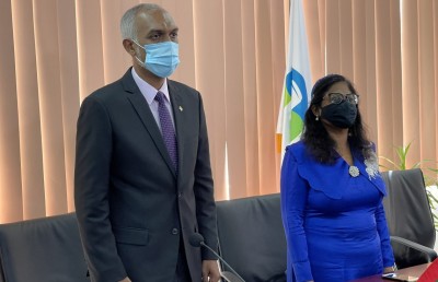 މާލޭގެ އާ މޭޔަރާއެކު ކައުންސިލަރުން ހުވާކޮށްފި
