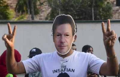 ޕާކިސްތާނުގައި ސަރުކާރެއް އެކުލަވާލަން އިއްތިހާދުވާނެ ބަޔަކު ނެތް