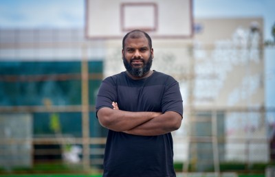 ރަތް ފިޔަގަނޑާ އެކު ނަޒީ އަނެއްކާވެސް މައްޗަށް