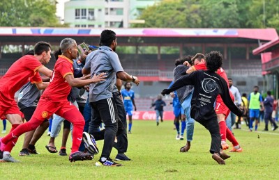 މެޗުގެ ހަމަނުޖެހުމާ ހެދި އަނަޓޮލީ ރާއްޖެ ދޫކޮށް ހިނގައްޖެ
