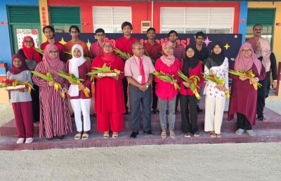 އަލަން: މަރަދޫ ސްކޫލްގެ ފުރަތަމަ އޯލެވެލްގައި އިނގިރޭސިން ދުނިޔޭގެ އެއް ވަނަ