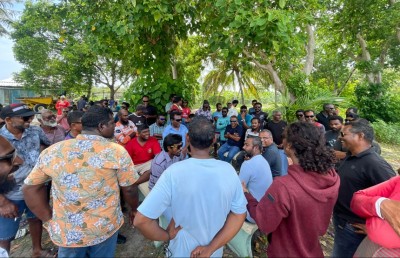 މަސްވެރިންގެ މުޒާހަރާއާ ހެދި ކޫއްޑޫގެ އޮޕަރޭޝަން ހުއްޓިފައި އޮންނަތާ 24 ގަޑިއިރު!