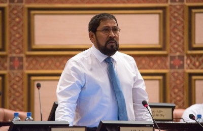 އީސަގެ ދިފާއުގައި ގާސިމް ވިދާޅުވީ "އަންހެނުން ކޮންމެ ފަދަ ދޮގެއް ވެސް ހަދައިފާނެ" ކަމަށް